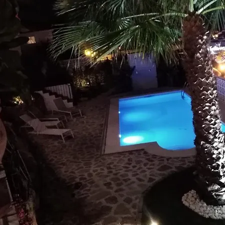 Boutique X Pueblo, Otel Benalmádena