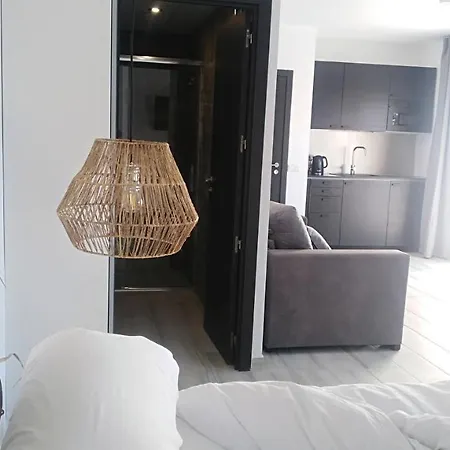 Boutique X Pueblo, 贝纳尔马德纳